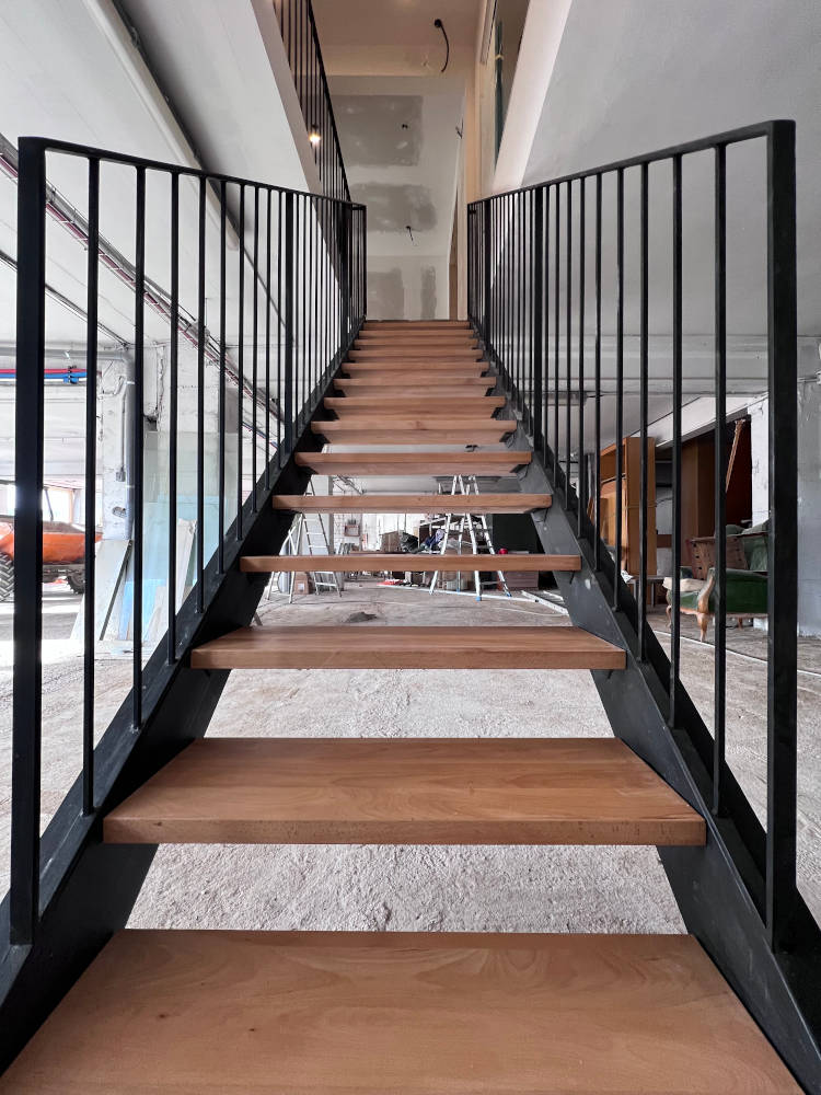 ZANCAS-LATERALES-CON-PELDAnO-INTERIOR-VIGAS-2